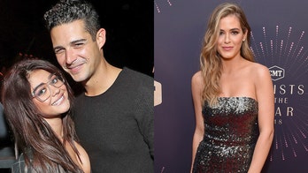 Sarah Hyland thanks 'Bachelorette' alum JoJo Fletcher for 'dumpin' now-fiancé Wells Adams