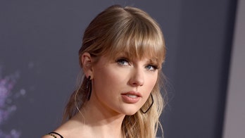 Taylor Swift did her own styling, hair and makeup for 2020 ACM Awards