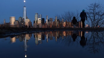 Deroy Murdock: For those battling coronavirus — 3 minutes each night, NYC unites for this