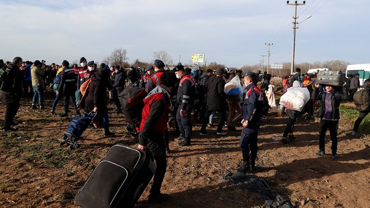 Greek border with Turkey remains closed as thousands of migrants attempt illegal crossings