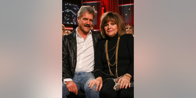 Peter's father, Peter Sr, and his mother, Barbara, on the live finale show.