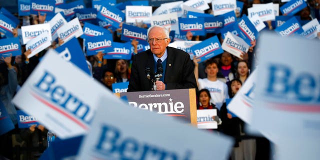 Sanders fights for another Rust Belt upset to regain momentum against Biden 2 Democratic presidential candidate U.S. Sen. Bernie Sanders, I-Vt., speaks during a campaign rally at the University of Michigan in Ann Arbor, Mich., Sunday, March 8, 2020. (AP Photo/Paul Sancya)