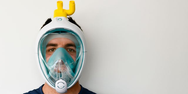 Alessandro Romiaoli wearing the modified snorkel mask.