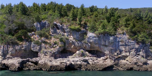 View of the Figueira Brava cave with its three entrances.