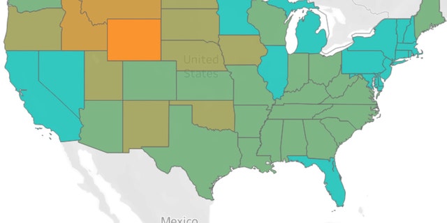 Change in distance traveled in the U.S. compared to pre-outbreak travel. The blueish states show the largest decrease in travel distance. (Credit: Unacast/Mapbox/OpenStreetMap)