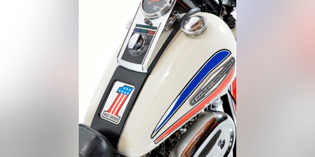 The 1971 FX Super Glide was the first H-D to feature the logo.