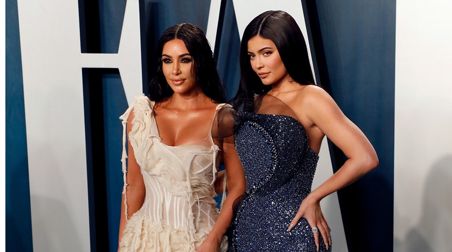 Kardashian critics blast Kim for same 'boring' pose as star pouts and shows  off her skinny frame in new photos | The US Sun