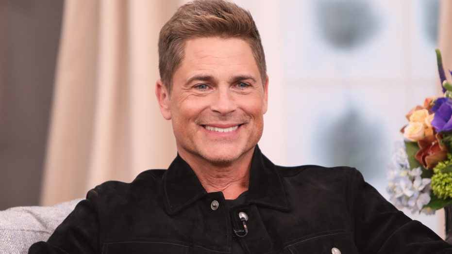 pics Conan O'brien Young Justice rob lowe stuns conan o brien by