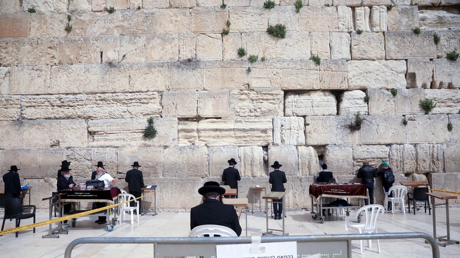 Jews Told Not To Kiss Western Wall Amid Coronavirus Fears | Fox News