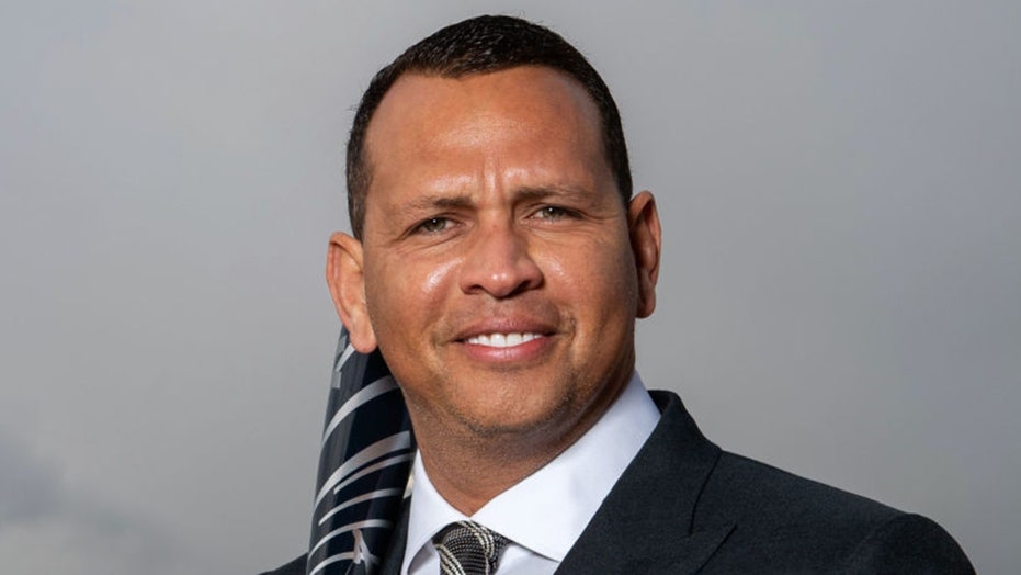 Alex Rodriguez posts thirst trap on Instagram, asks fans if they prefer him in a suit or shirtless: '1 or 2?'