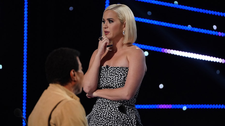 Katy Perry Cries After American Idol Contestant Suffers A Seizure