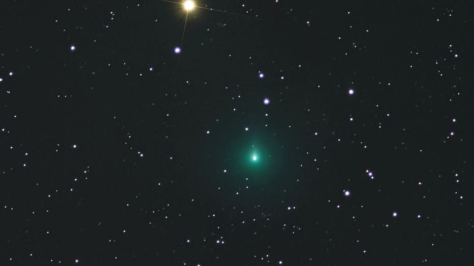 Photographer captures comet C19 headed toward Earth Fox News