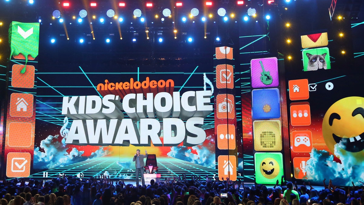 FILE - In this March 12, 2016 file photo, host Blake Shelton speaks at the Kids' Choice Awards in Inglewood, Calif. 