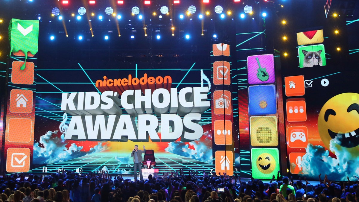 FILE - In this March 12, 2016 file photo, host Blake Shelton speaks at the Kids' Choice Awards in Inglewood, Calif.