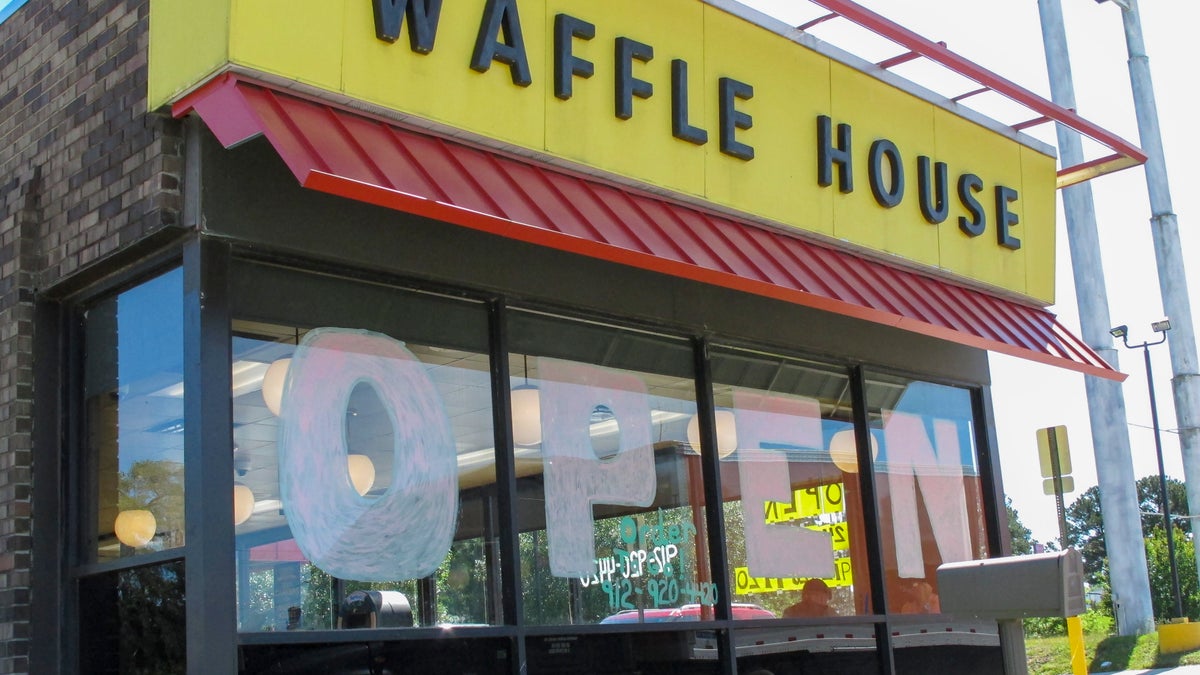 The Georgia-based diner chain resumed dine-in service at many of its 400 restaurants in the state Monday.