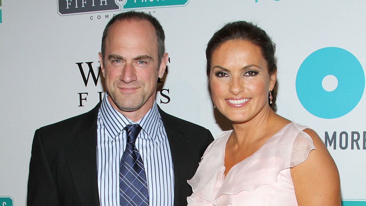 picture Christopher Meloni Mariska Hargitay Wedding mariska hargitay welcomes christopher