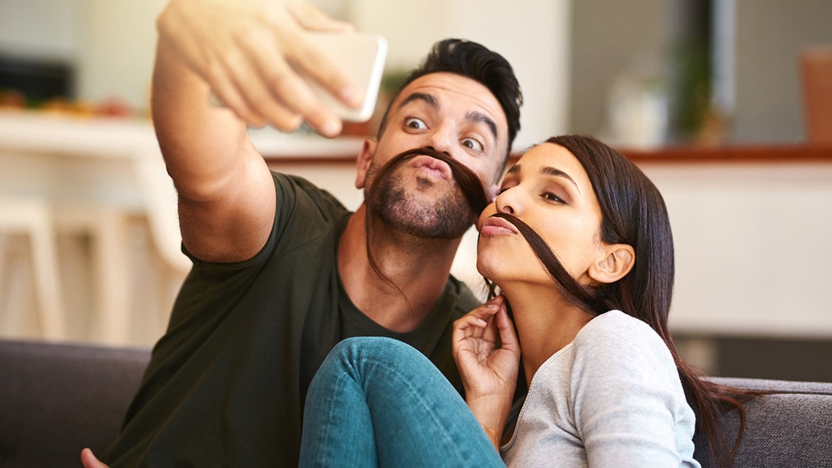 Top Fav Couple Insta-Worthy Mirror Selfie Spots 💌📸 | Galeri disiarkan  oleh Mya | Lemon8