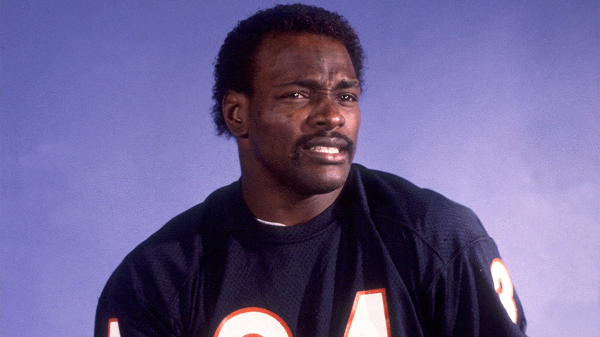 Chicago Bears Hall of fame running back Walter Payton during filming of the Super Bowl Shuffle in Chicago, Illinois in 1985. (Photo by Paul Natkin/Getty Images)