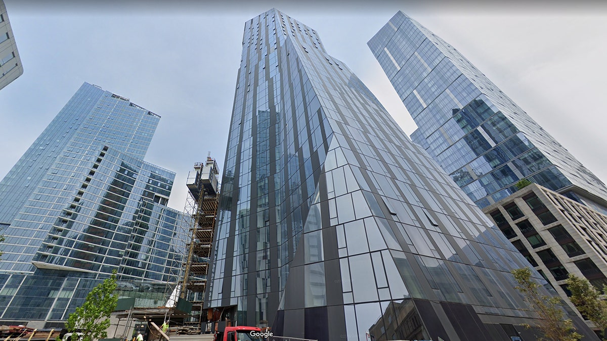A rich Peruvian family spent nearly $27 million to buy eight luxury condos spanning a total of about 11,000 square feet and ranging in size from one to three bedrooms in a new development in Manhattan during the crisis, according to reports. (Google)