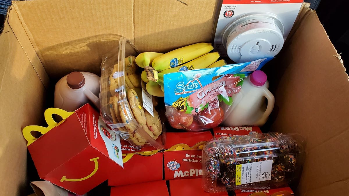 In a post shared on Facebook and Twitter by the Greenfield Fire Department in Wisconsin, the fire station said it would like to donate their meals to a family in need.