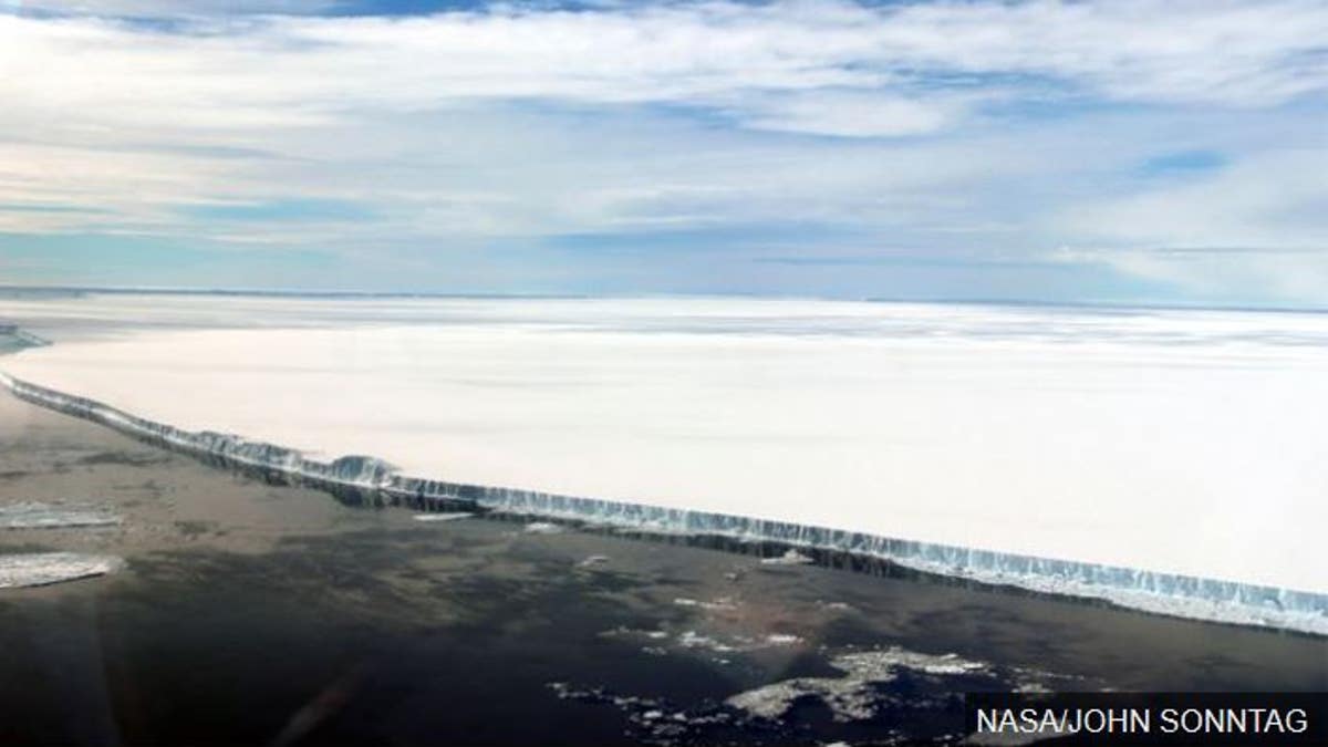 Is the world's biggest iceberg about to break up?
