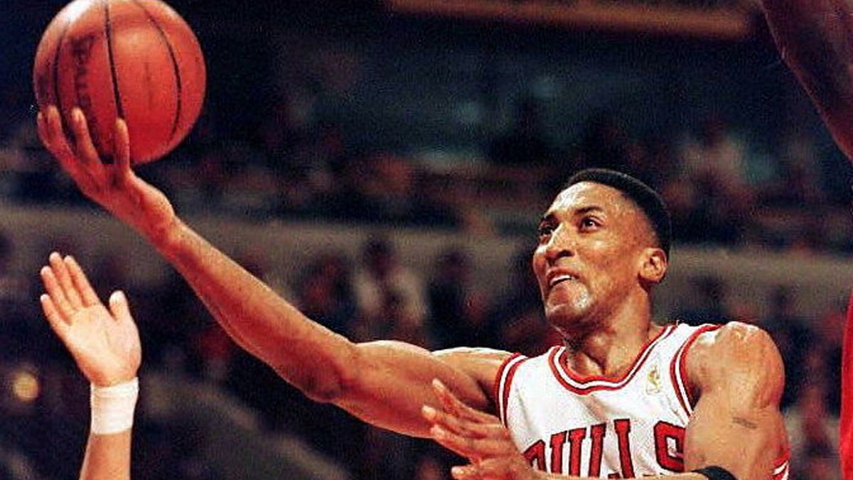 Pippen played a few seasons after his run with the Bulls was over. (JEFF HAYNES/AFP via Getty Images)