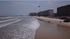 Bystanders save man from drowning at Florida beach
