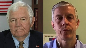 Ex-education secretaries say parents, teachers must support each other through coronavirus crisis