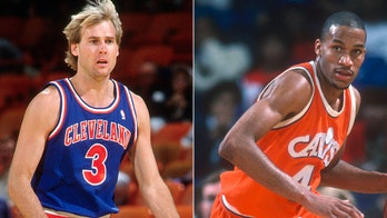 Ex-Cavaliers player Craig Ehlo disputes Ron Harper's comments about plan before Michael Jordan shot