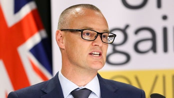 New Zealand health minister breaches coronavirus lockdown with family beach trip, calls himself 'idiot'