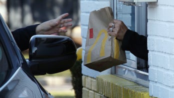 McDonald's launches coronavirus checks for employees, plans to take workers' temperatures