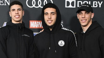 Lonzo, LiAngelo, LaMelo Ball to sign with Jay-Z's Roc Nation