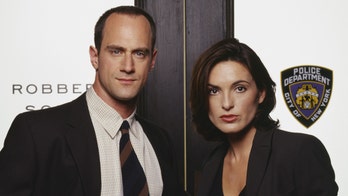 'Law & Order' stars Christopher Meloni, Mariska Hargitay reunite for photo together