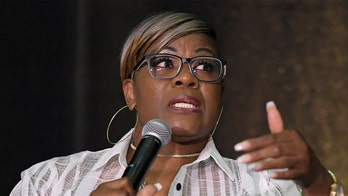 WNBA players 'have no idea if they will even be paid,' Hall of Famer Sheryl Swoopes says