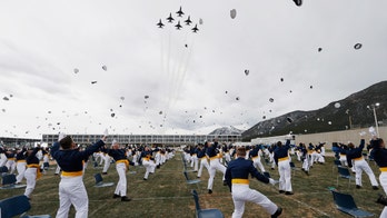 Thunderbirds honor coronavirus responders in Colorado with 'completely amazing' flyover