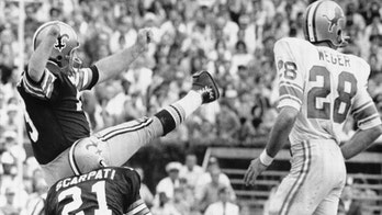 Tom Dempsey, legendary NFL kicker, dead after coronavirus bout at age 73