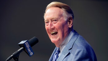 Hall of Fame broadcaster Vin Scully home from hospital