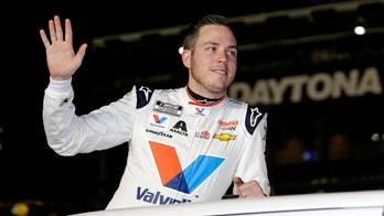 Alex Bowman wins at digital Talladega in virtual NASCAR series