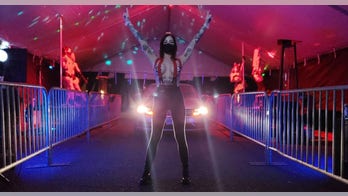 Oregon strip club creates drive-thru experience during coronavirus lockdown: 'People are super stoked'
