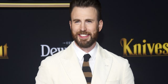 Chris Evans arrives at the premiere of Lionsgate's 'Knives Out' at the Regency Village Theatre on November 14, 2019 in Westwood, Kalifornië. (Photo by Amanda Edwards/WireImage,)