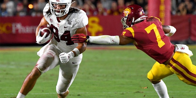 Tight end Colby Parkinson #84 of the Stanford Cardinal during a game against USC on September 7, 2019 in Los Angeles, California. (Photo by Jayne Kamin-Oncea/Getty Images)
