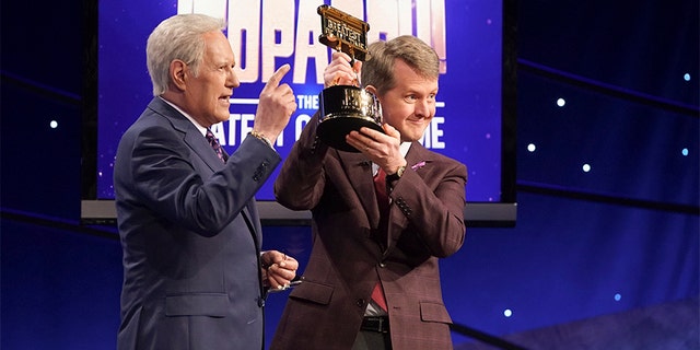 Alex Trebek and Ken Jennings on "Jeopardy!"