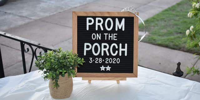 Determined to make the night special for senior student Grayson, the Chapman family from Sweetwater hosted a prom-themed bash at home for their high school senior.