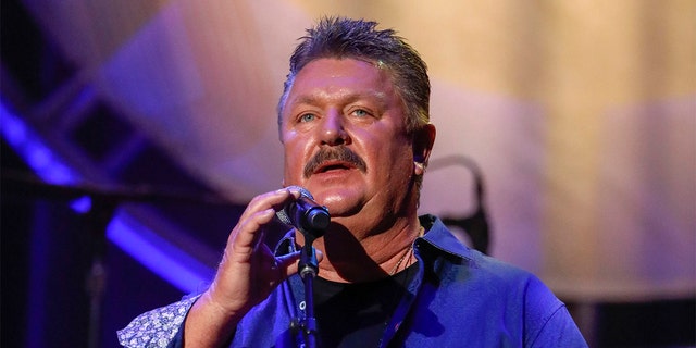 Joe Diffie performing at the 12th annual ACM Honors in Nashville, Tenn. 