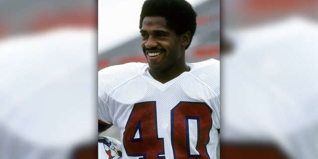 Cornerback Mike Haynes of the New England Patriots before an NFL football game at Foxboro Stadium in Foxboro, Massachusetts. Haynes played for the Patriots from 1976-82. (Photo by Focus on Sport/Getty Images)