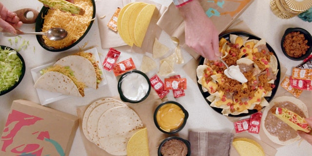 The innovative “Taco Bar,” which the chain will debut for the first time Friday, is giving fans of fast-food tacos a way to “recreate their favorites at home.”