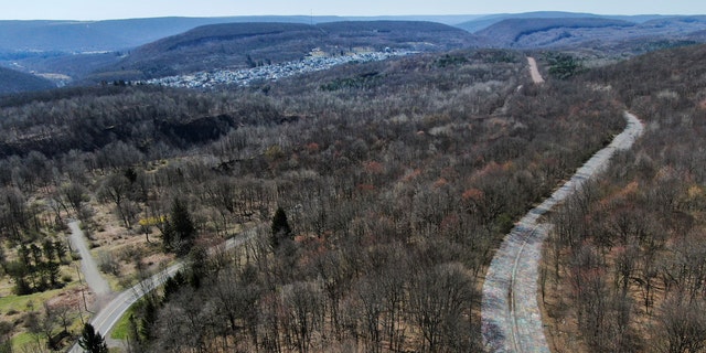 Pennsylvania S Graffiti Highway Buried After Coronavirus Draws Influx Of Crowds Fox News