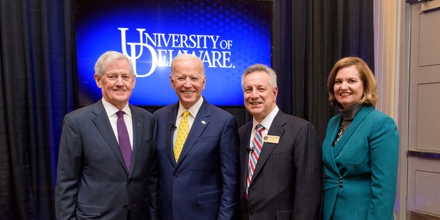 John Cochran, chairman of the Board of Trustees, on the left in a 2018 photo. (Kathy F. Atkinson / University of Delaware)