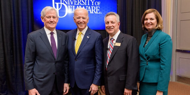 John Cochran, chairman of the Board of Trustees, on the left in a 2018 photo. (Kathy F. Atkinson / University of Delaware)