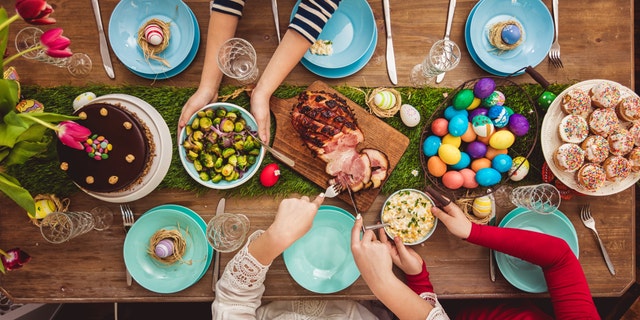 More than half of American families in the United States plan to host a special Easter dinner, according to WalletHub.